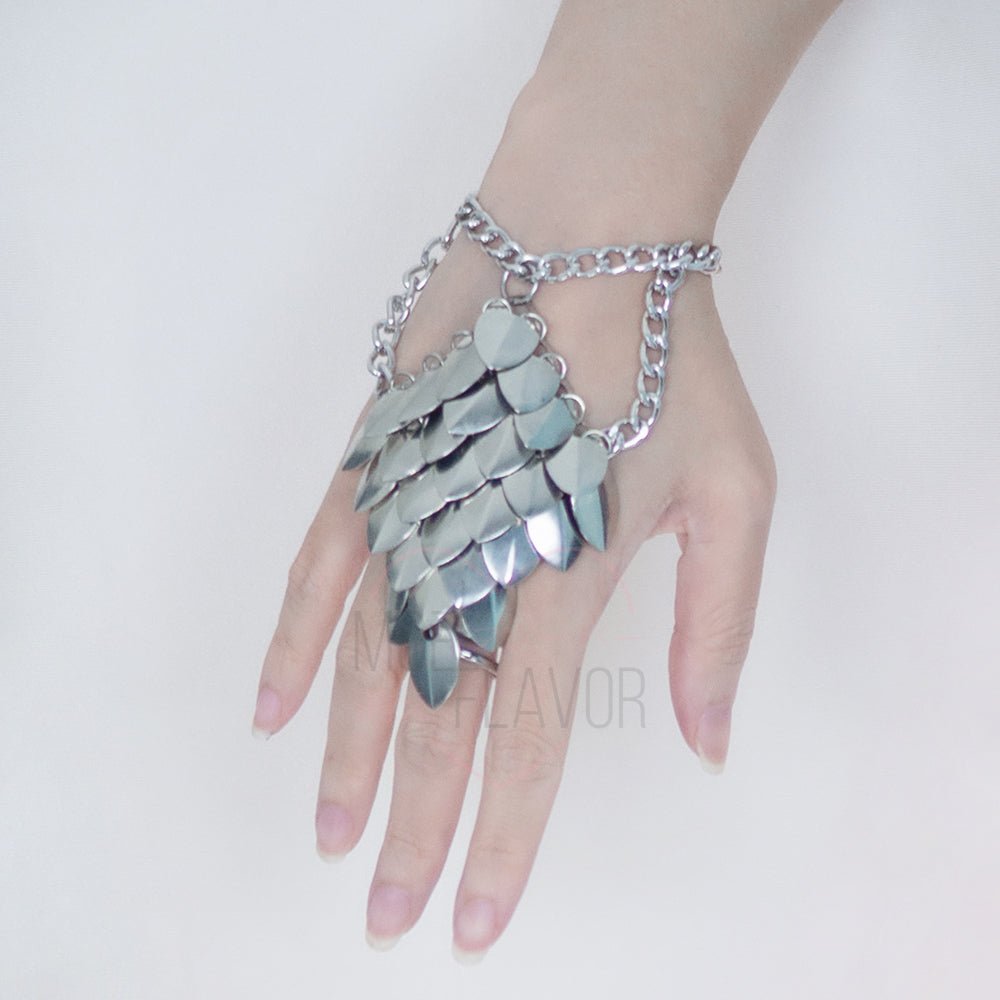 Pre - Order Iron Maiden Wrist Cuffs Steel Chainmail Scalemail - MOEFLAVOR - Waifu Inspired Fashion and Lingerie Store