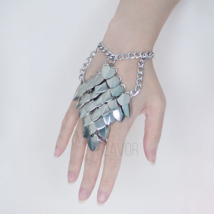 Pre - Order Iron Maiden Wrist Cuffs Steel Chainmail Scalemail - MOEFLAVOR - Waifu Inspired Fashion and Lingerie Store