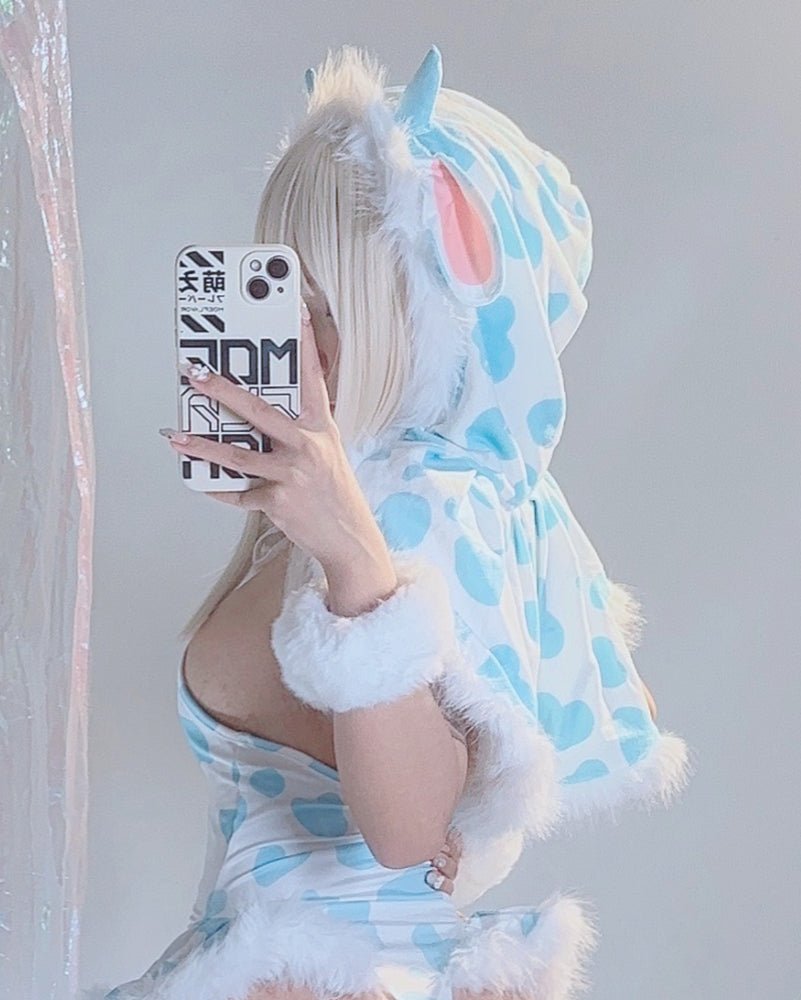 Winter Plush Cow Hood Shawl - MOEFLAVOR - Waifu Inspired Fashion and Lingerie Store